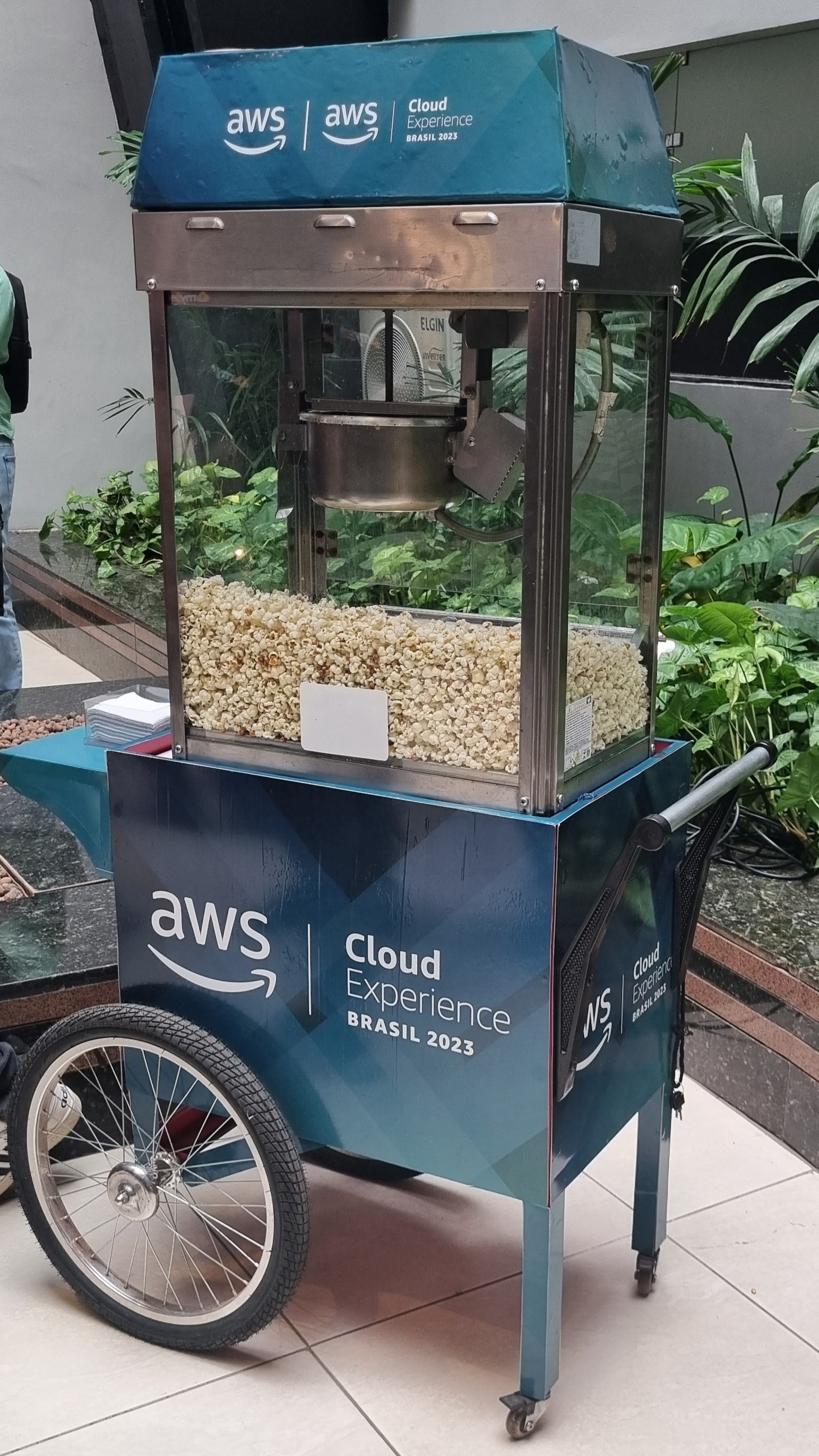 Ação de pipoca marca Amazon AWS